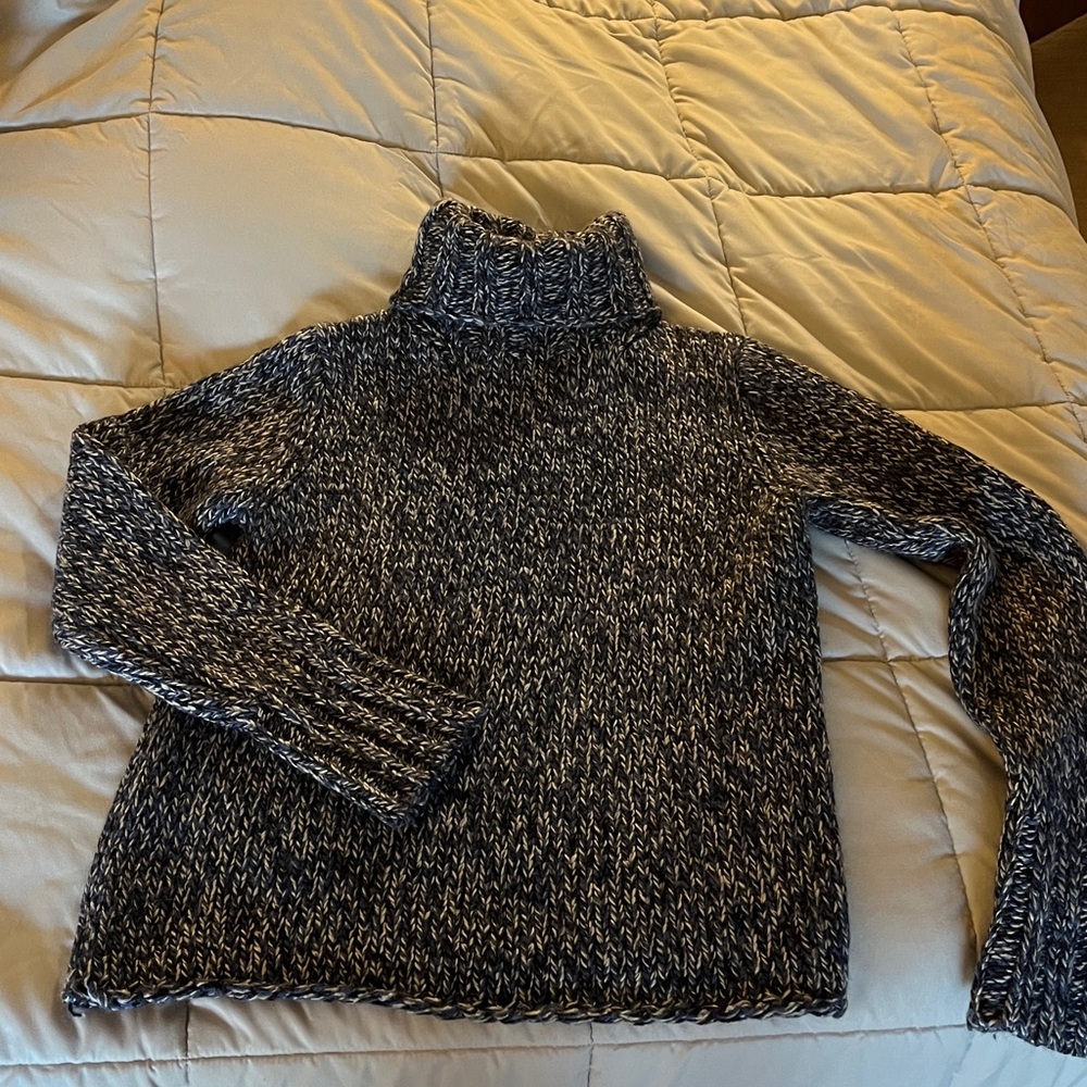 Vintage GAP chunky wool turtleneck sweater in marled blue & white